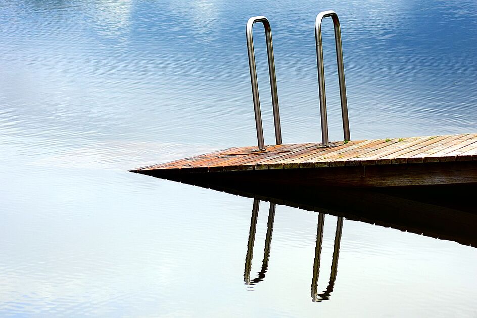 Barrierefreier Badesteg